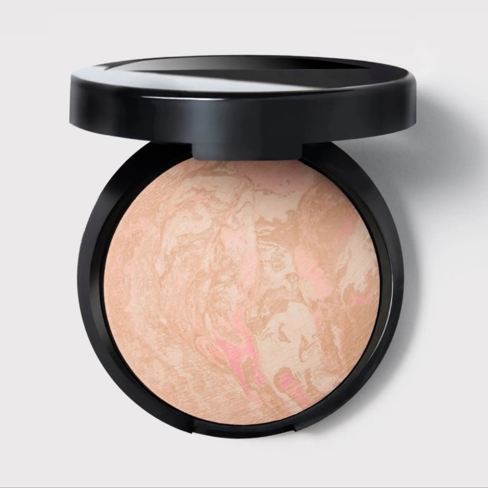 Laura Geller Baked Balance-N-Brighten Color Correcting Foundation: Porcelain NIB